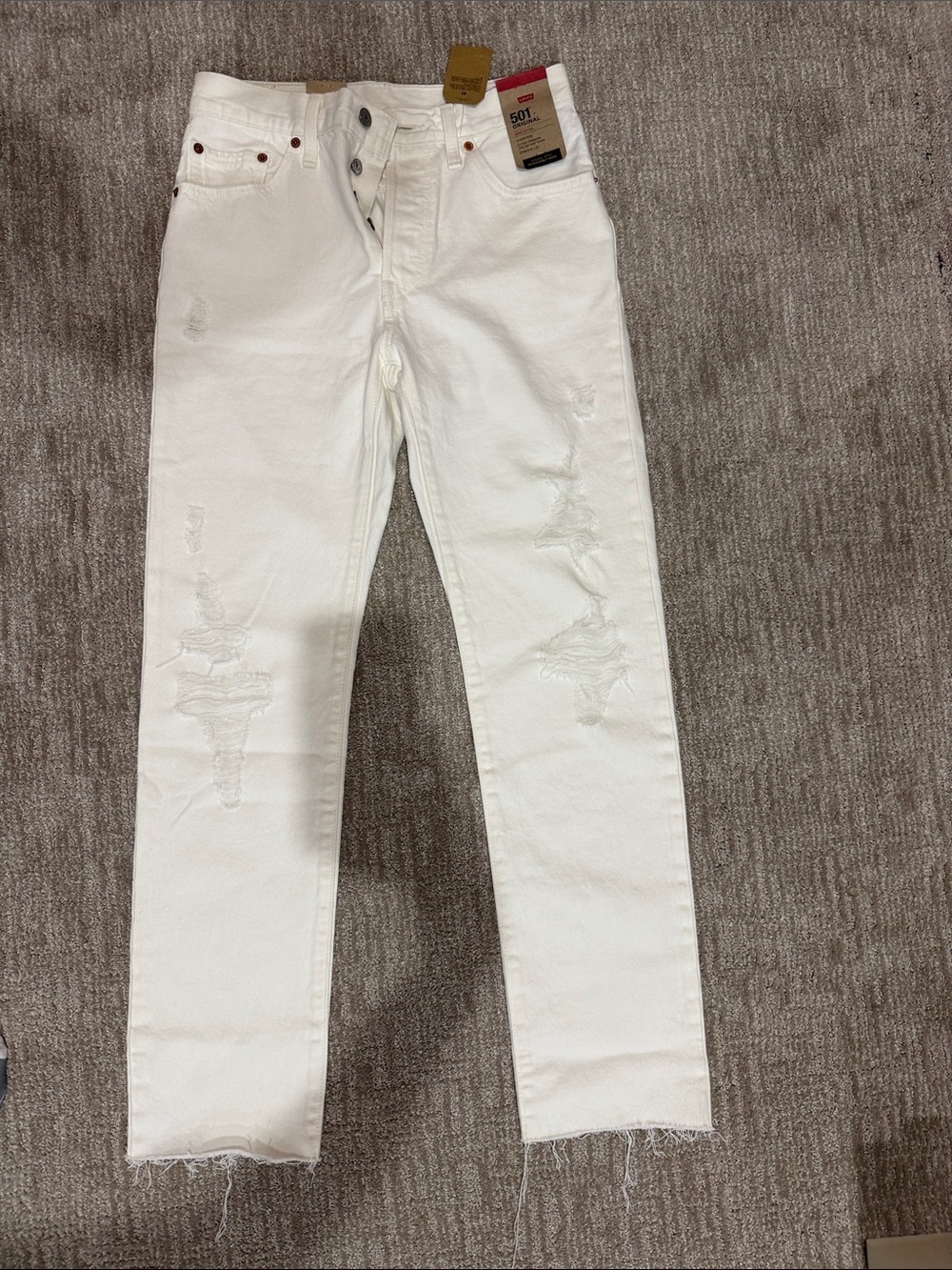 Levi's White Skinny Jeans with Subtle Distressing